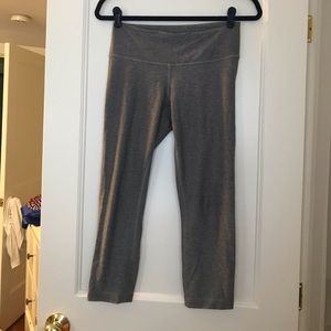Lululemon grey cropped wunder unders